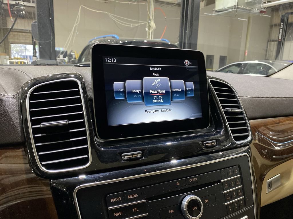 Used 2018 Mercedes-Benz GLS 450 4MATIC image 7