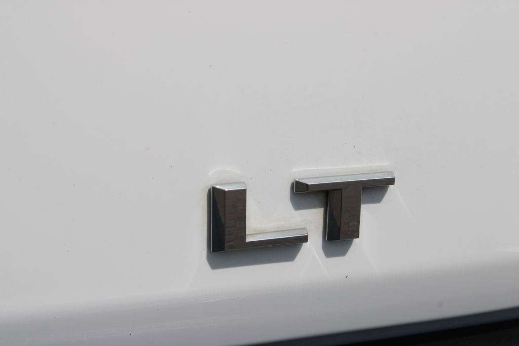 Used 2022 Chevrolet Tahoe LT w/ Luxury Package RWD image 17