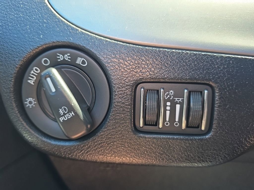 Used 2019 Dodge Grand Caravan GT FWD image 19