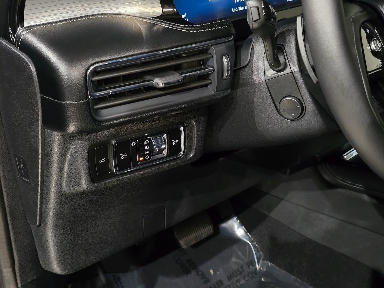 New 2026 Lincoln Corsair Premiere image 18