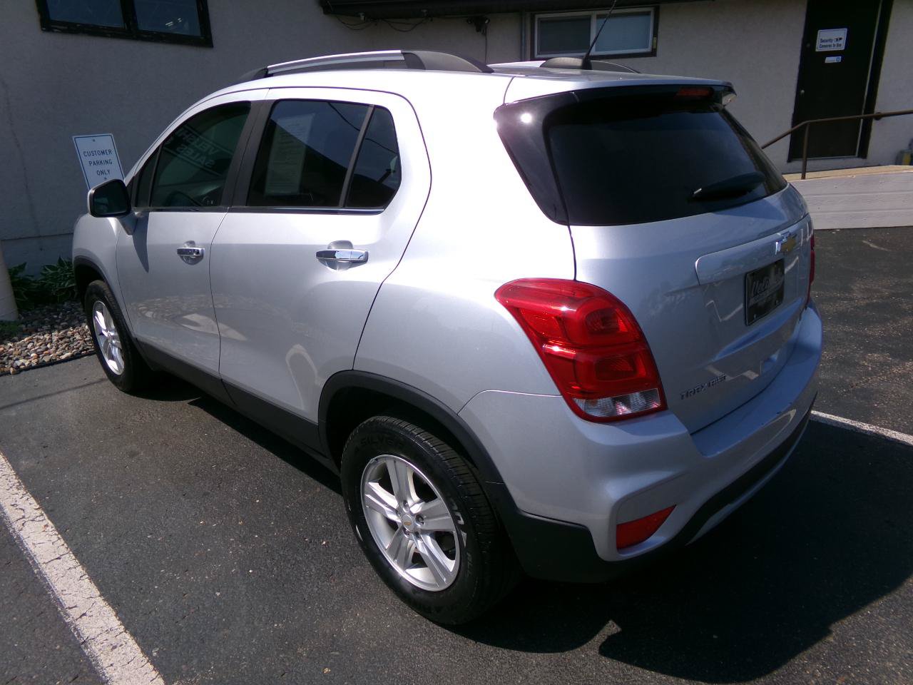 Used 2019 Chevrolet Trax LT w/ LT Convenience Package AWD/4WD image 8