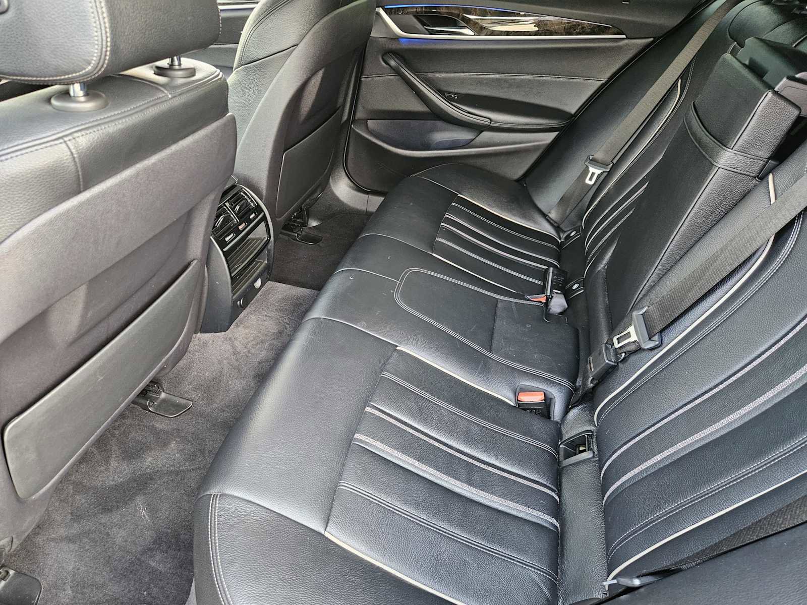 Used 2018 BMW 530e image 28