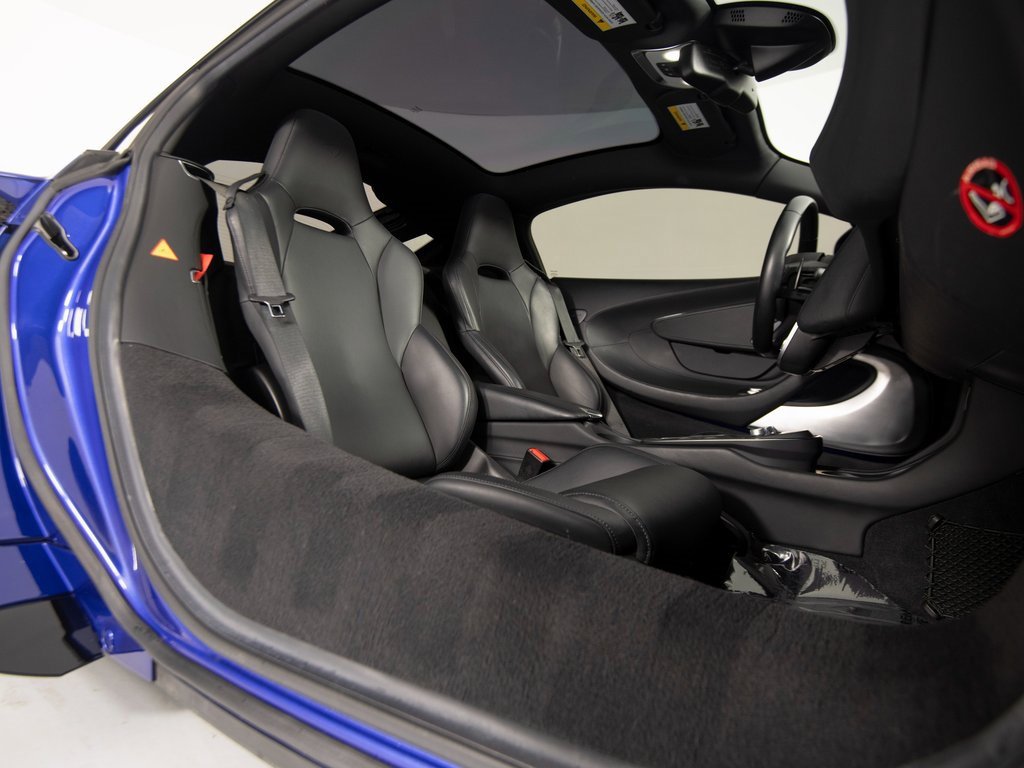 Used 2020 McLaren GT image 27
