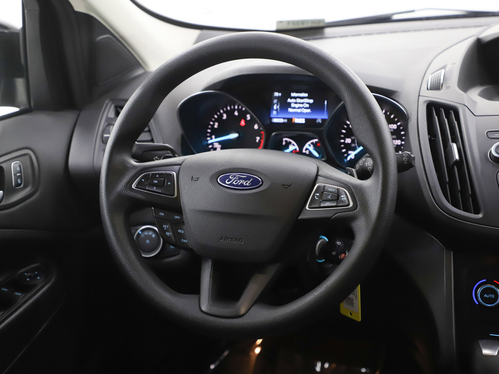 Used 2017 Ford Escape SE FWD image 14