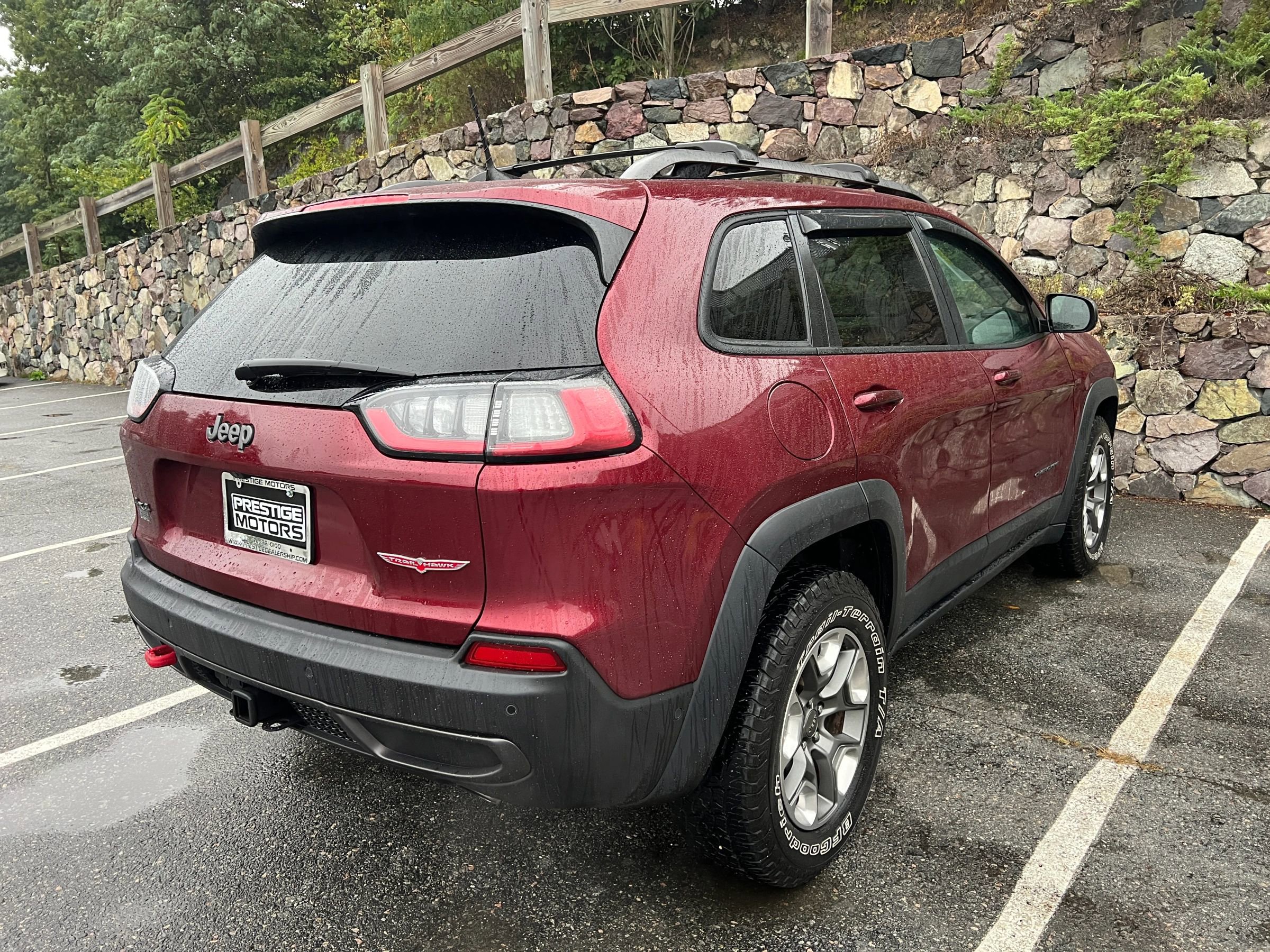 Used 2019 Jeep Cherokee Trailhawk image 7