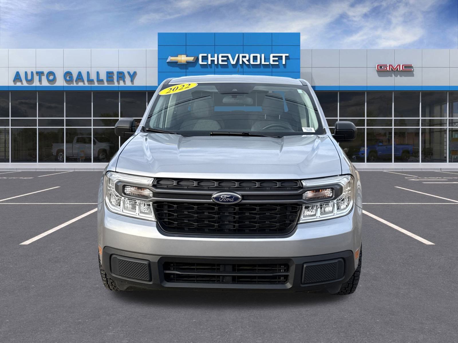 Used 2022 Ford Maverick XLT image 2