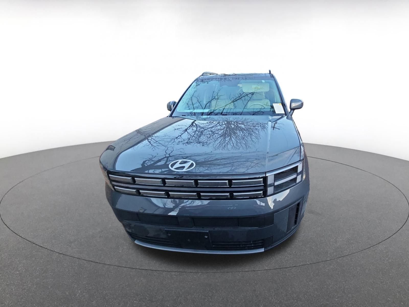 Used 2025 Hyundai Santa Fe SEL image 2