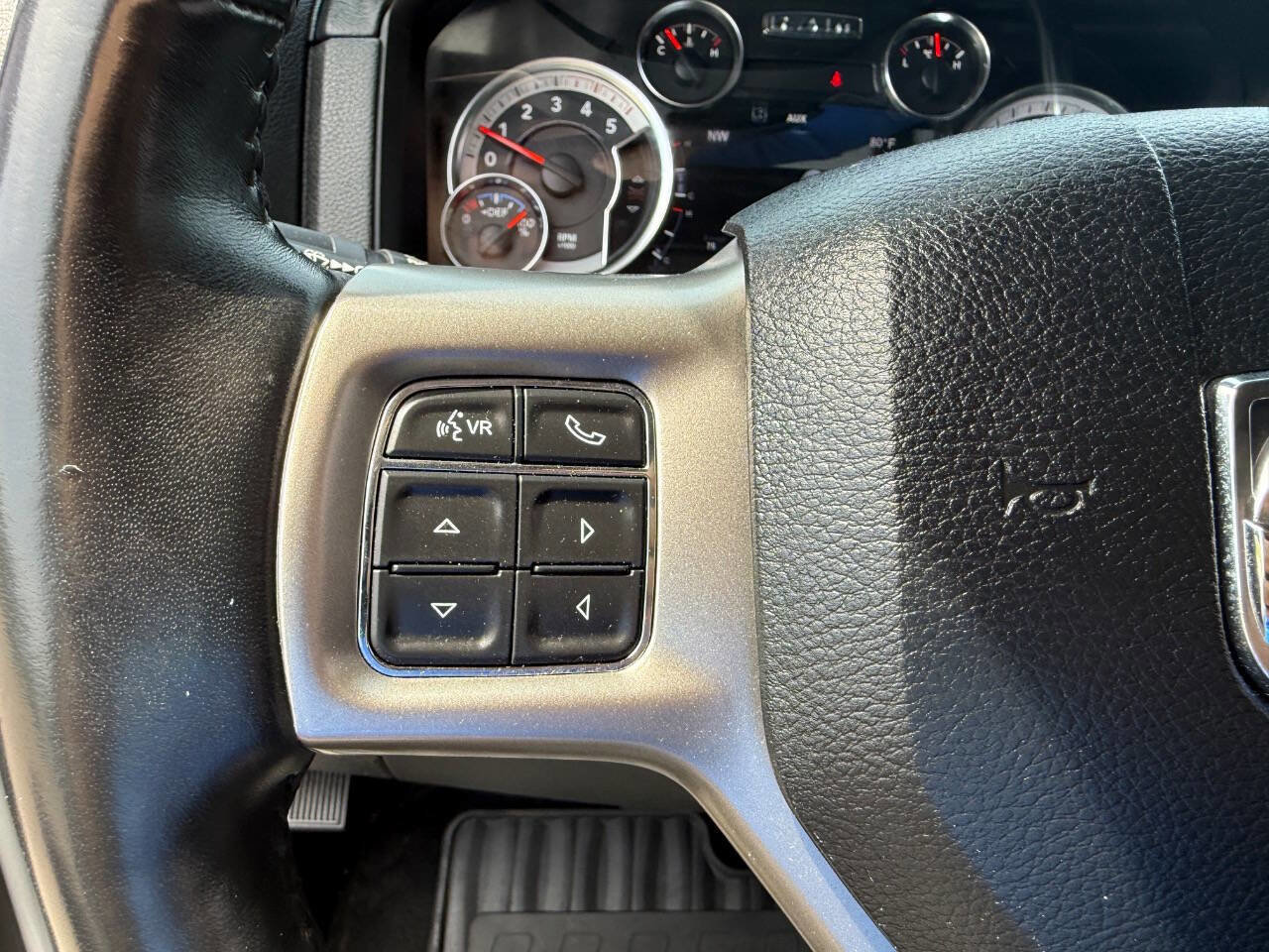 Used 2018 RAM 3500 Laramie w/ Snow Chief Group AWD/4WD image 19