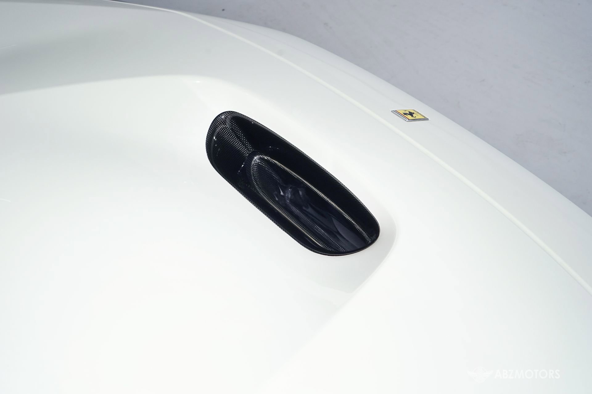 Used 2021 Ferrari F8 Tributo image 10