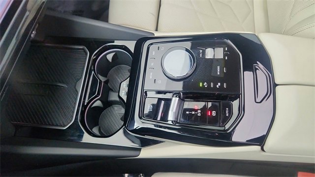 Used 2025 BMW i5 xDrive40 image 54