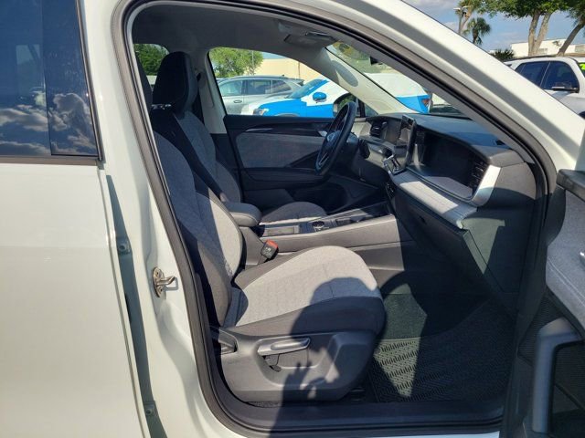 Used 2025 Volkswagen Tiguan S FWD image 8