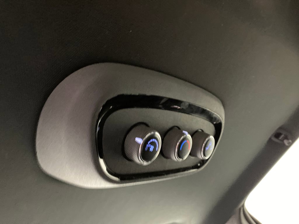 Used 2024 Dodge Durango GT image 32