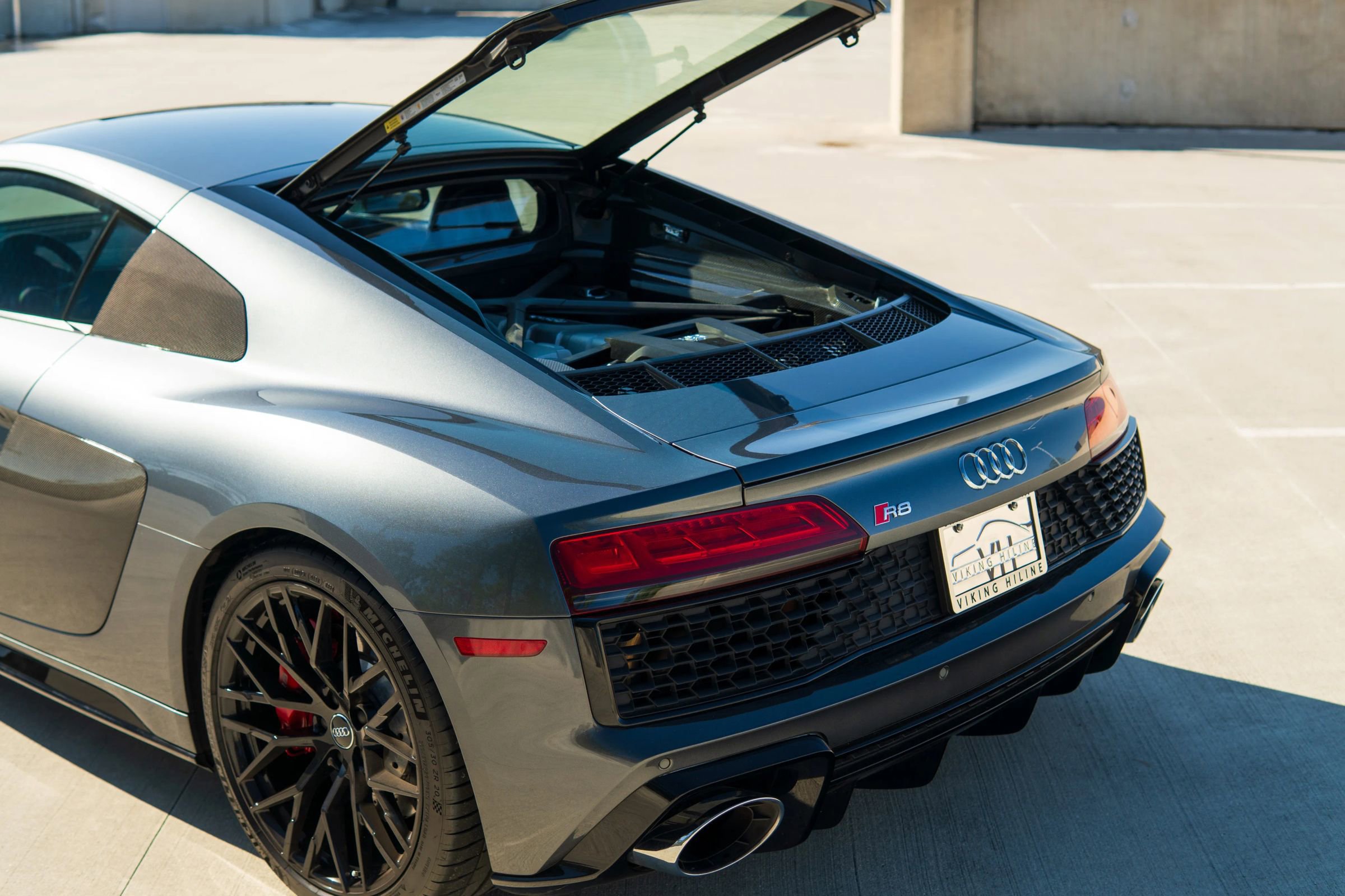 Used 2020 Audi R8 V10 w/ Carbon Exterior Package image 40