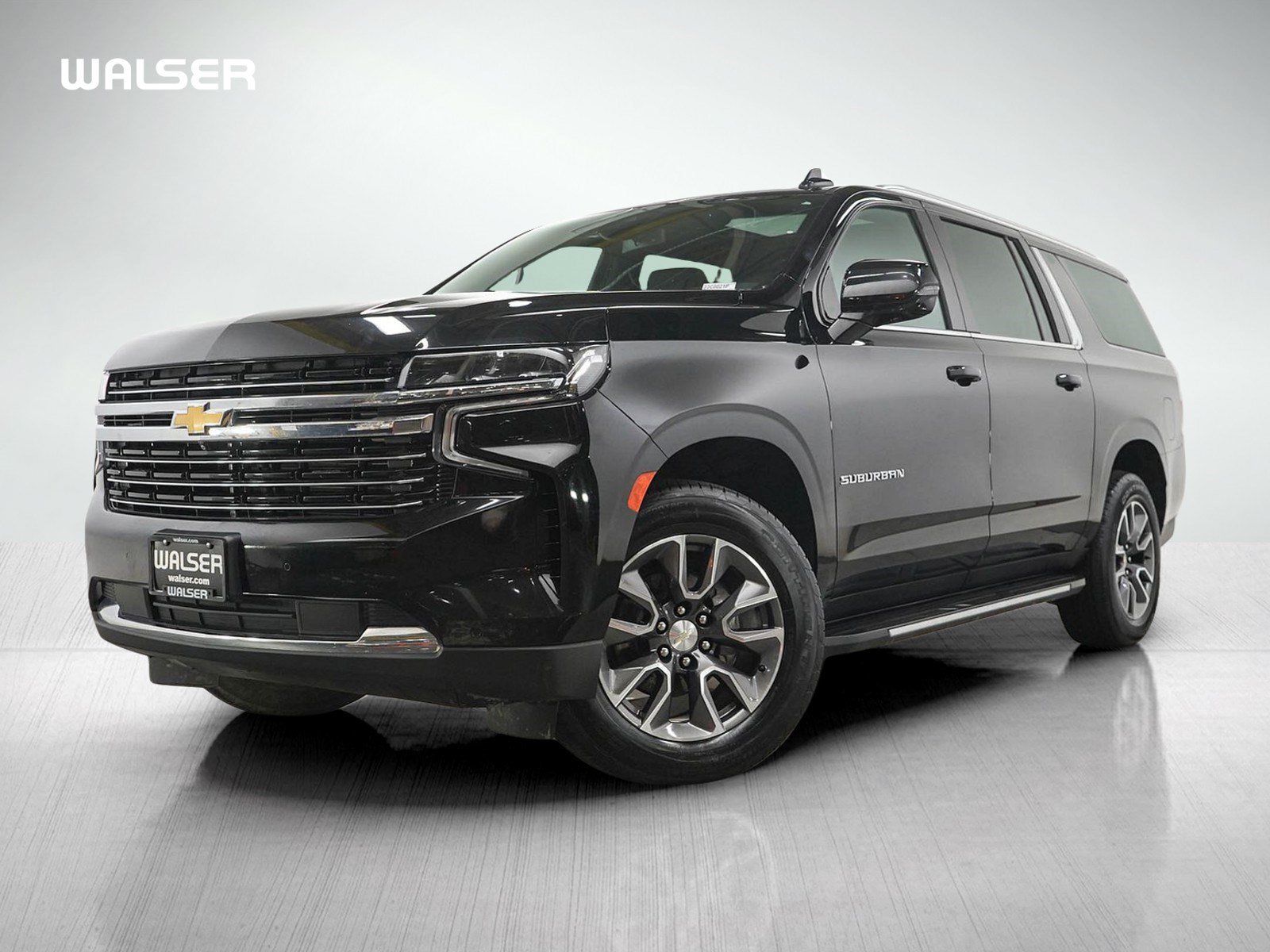 Used 2023 Chevrolet Suburban LT w/ Luxury Package AWD/4WD image 1