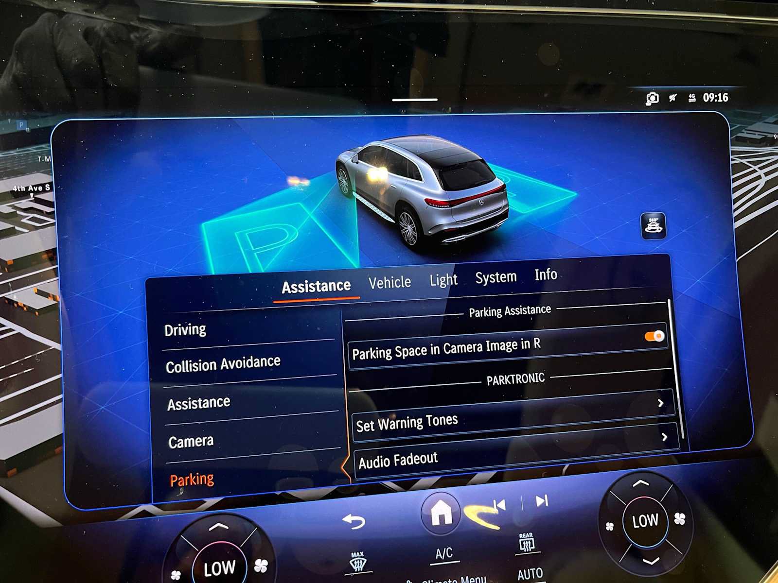 New 2026 Mercedes-Benz EQS 400 4MATIC SUV image 40
