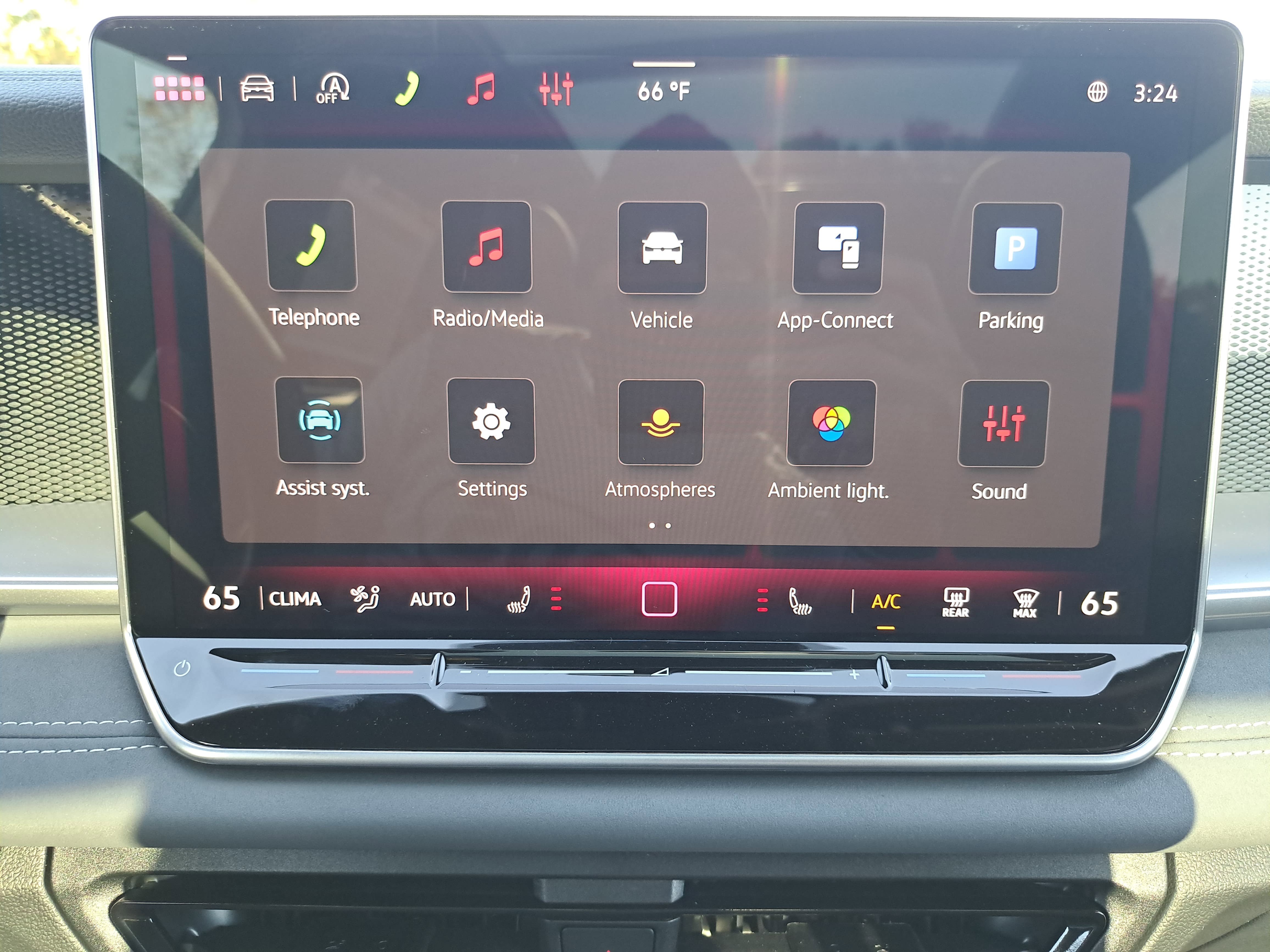 New 2026 Volkswagen Tiguan SE R-Line FWD image 22