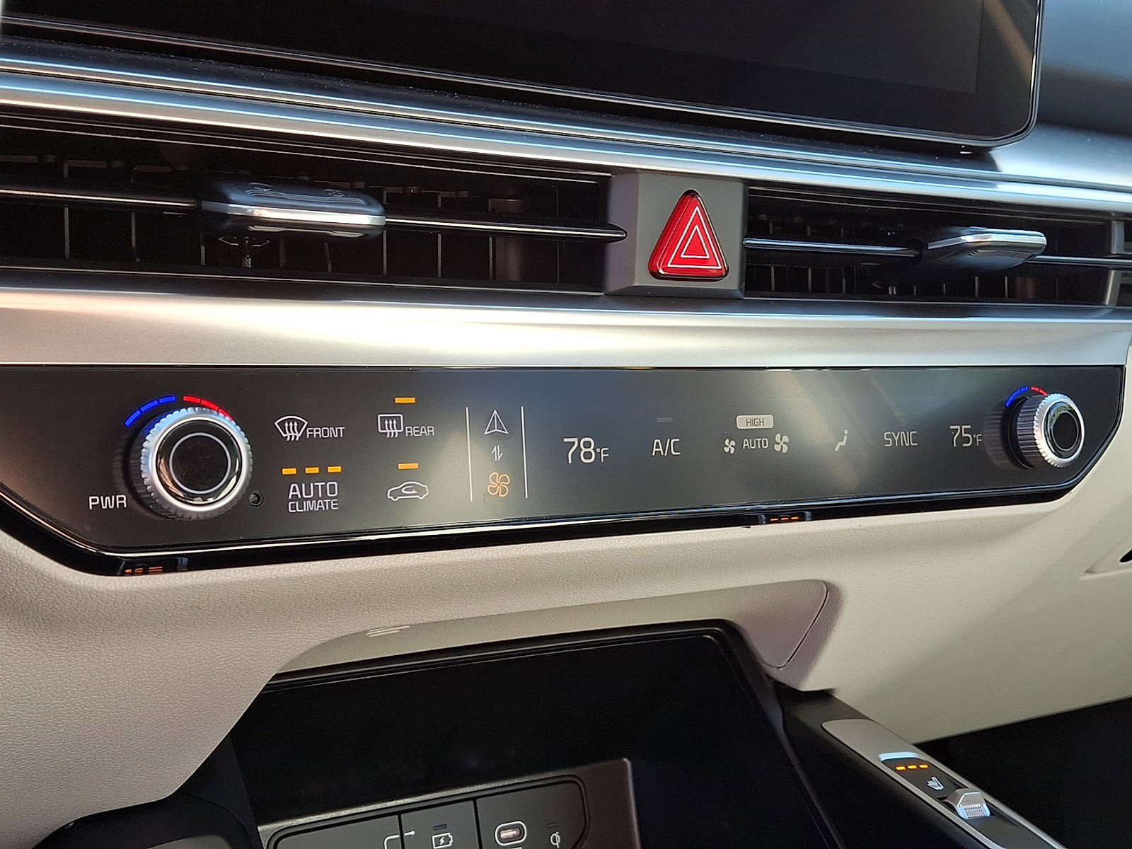 New 2026 Kia Sorento S image 9