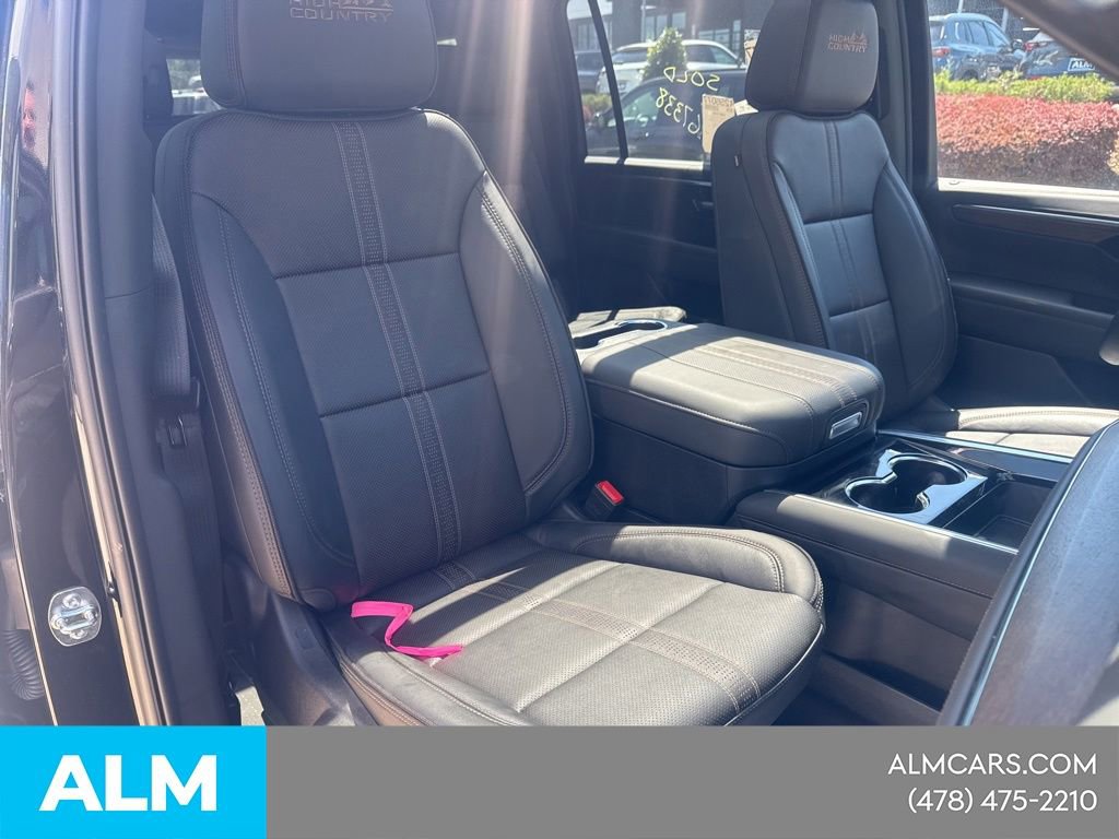 Used 2026 Chevrolet Suburban High Country w/ Sun And Tow Package AWD/4WD image 11