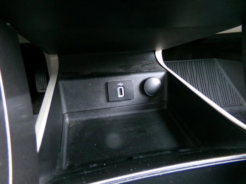 Used 2018 Ford Fusion Energi SE image 20