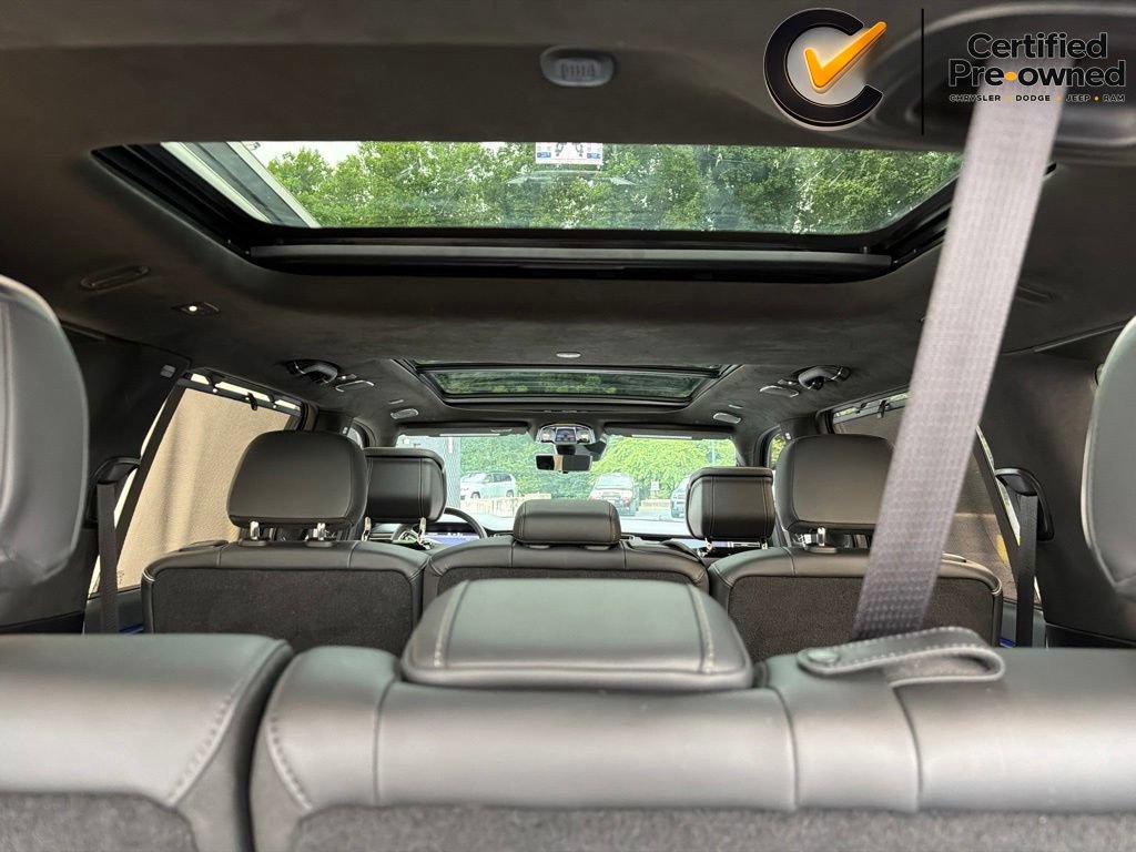 Certified 2023 Jeep Grand Wagoneer Series II AWD/4WD image 22