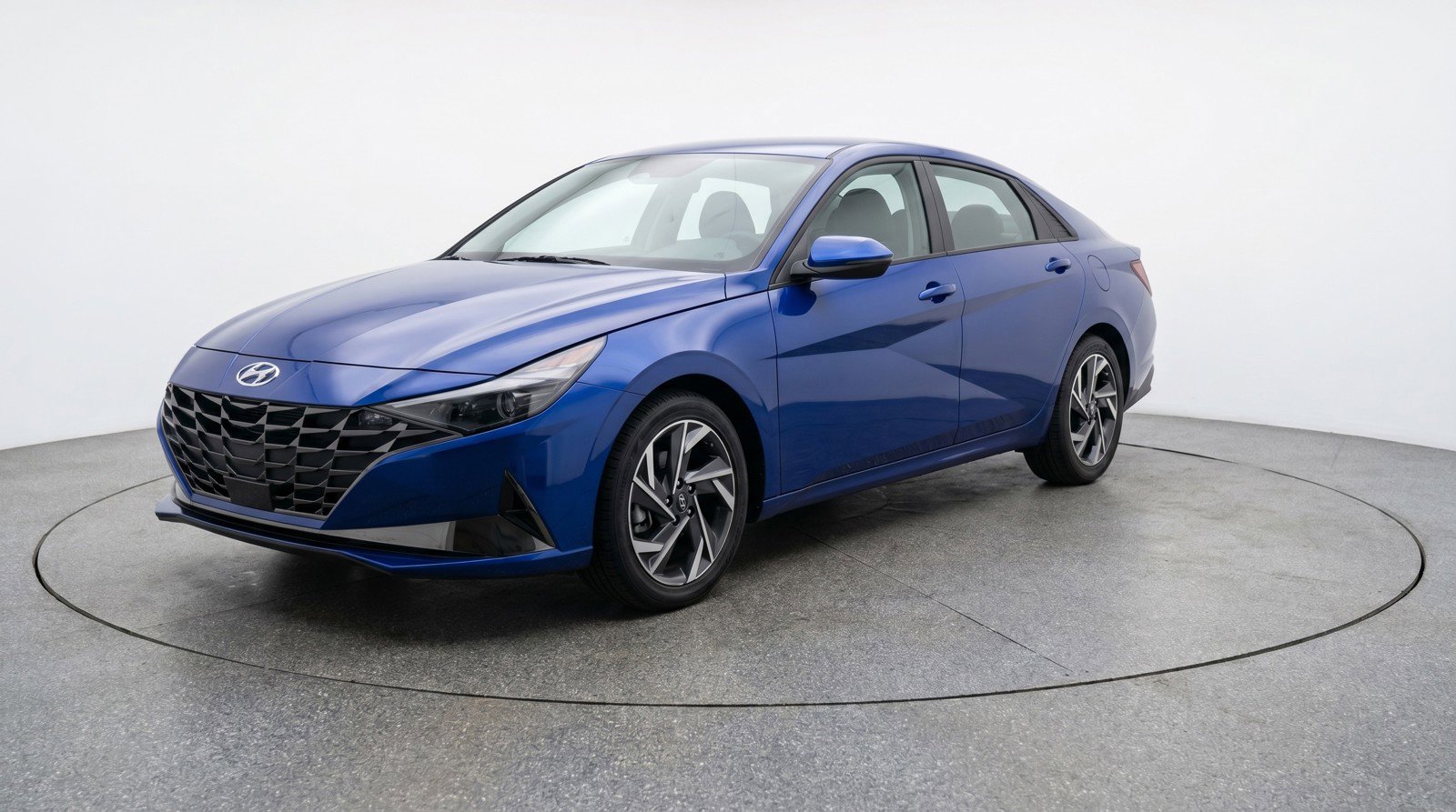 Used 2025 Hyundai Elantra SEL FWD image 3