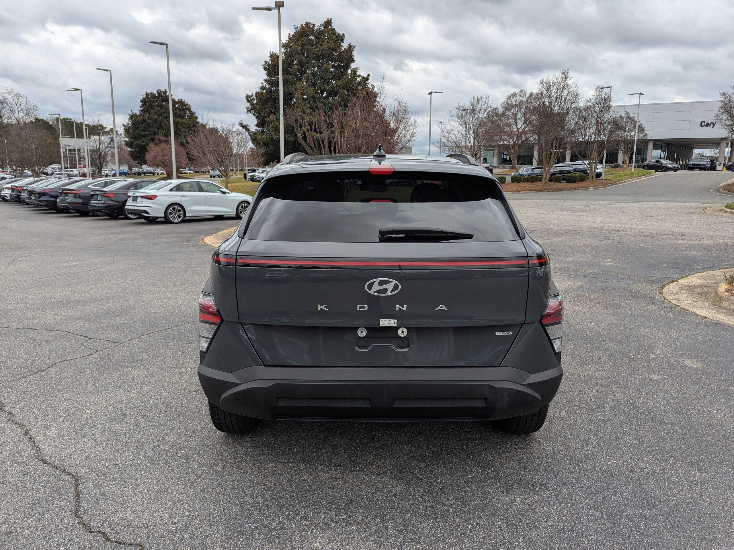 Used 2025 Hyundai Kona SEL image 6