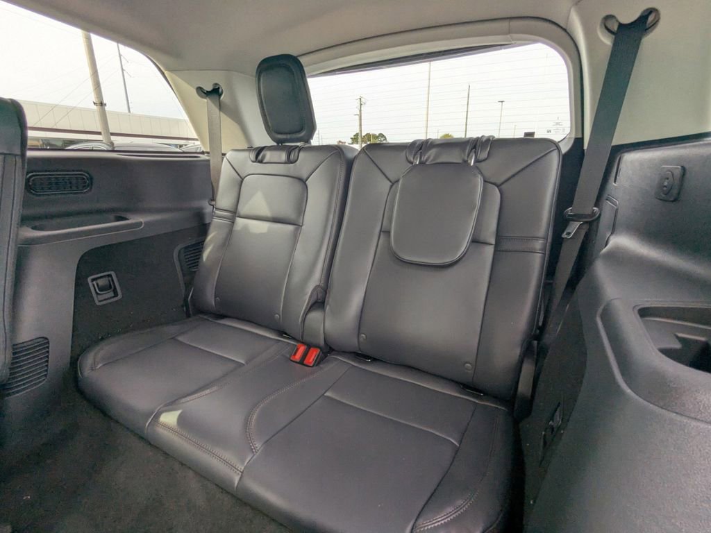 New 2025 Lincoln Aviator 2WD w/ Equipment Group 101A image 14