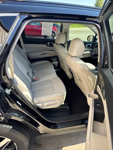 Used 2023 Kia Sorento S w/ Panoramic Sunroof Package FWD image 15