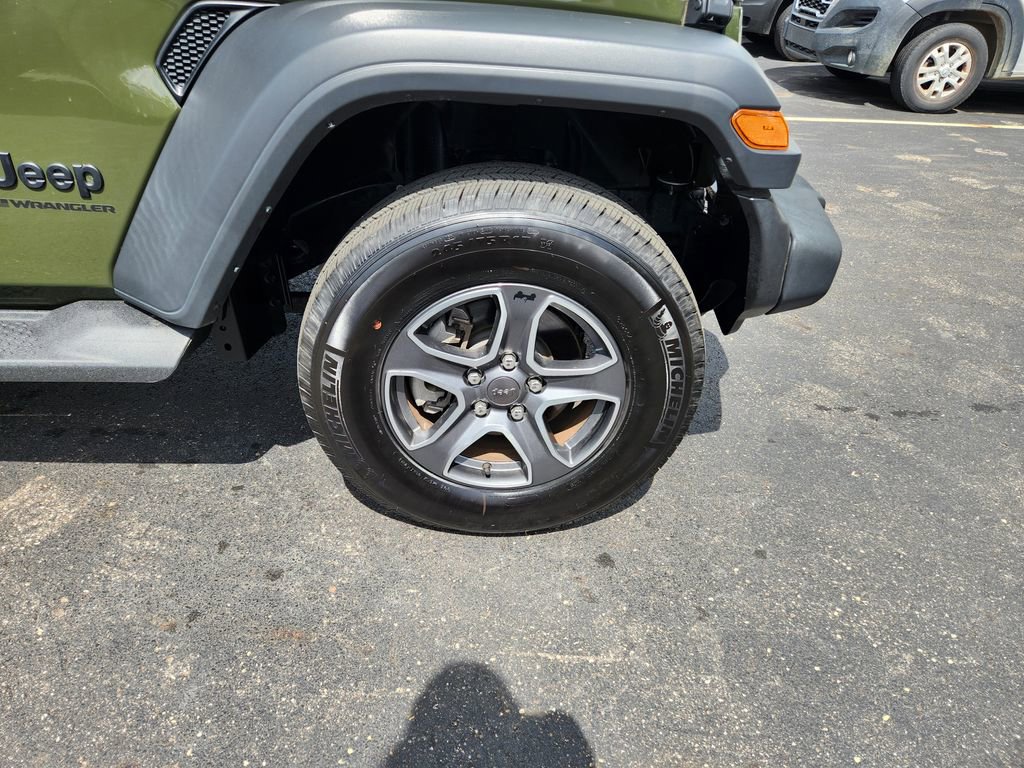 Used 2023 Jeep Wrangler Sport S image 10