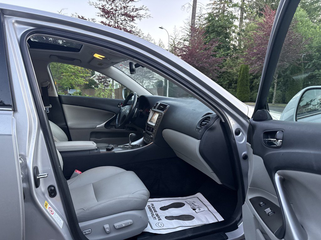 Used 2008 Lexus IS 250 AWD w/ Preferred Accessory Pkg image 14