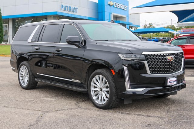 Used 2023 Cadillac Escalade ESV Luxury