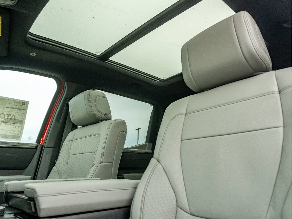 New 2026 Toyota Tundra Limited AWD/4WD image 12