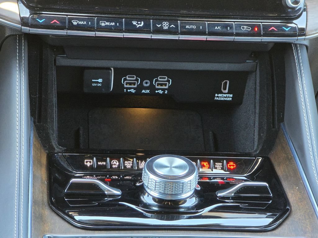 Used 2025 Jeep Grand Wagoneer 4WD image 38