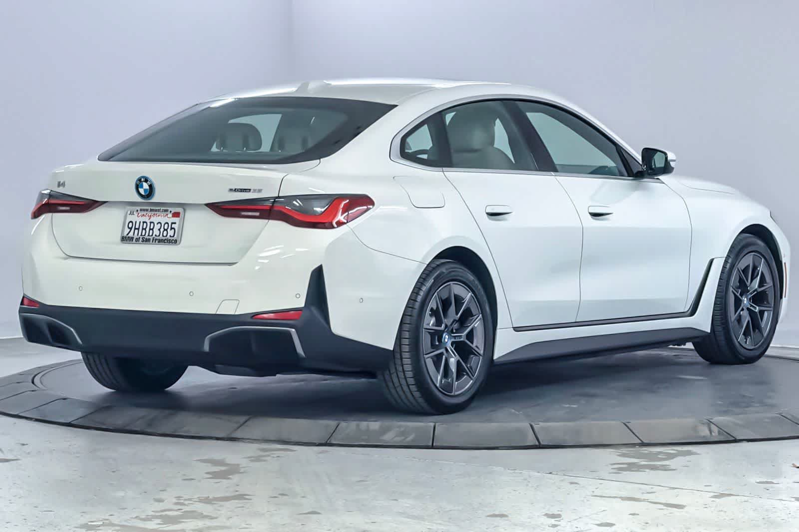 Used 2023 BMW i4 eDrive35 RWD image 2