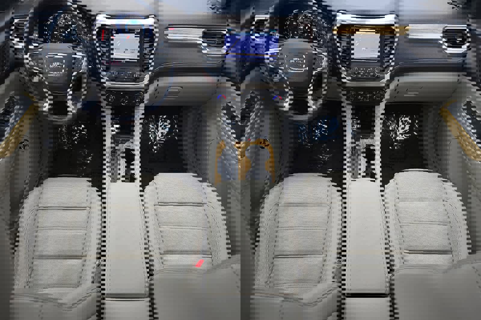 Used 2017 GMC Acadia Denali w/ Technology Package image 3