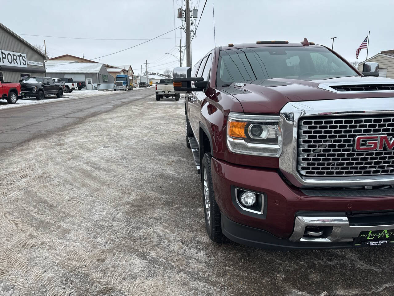 Used 2017 GMC Sierra 2500 Denali w/ Duramax Plus Package AWD/4WD image 30