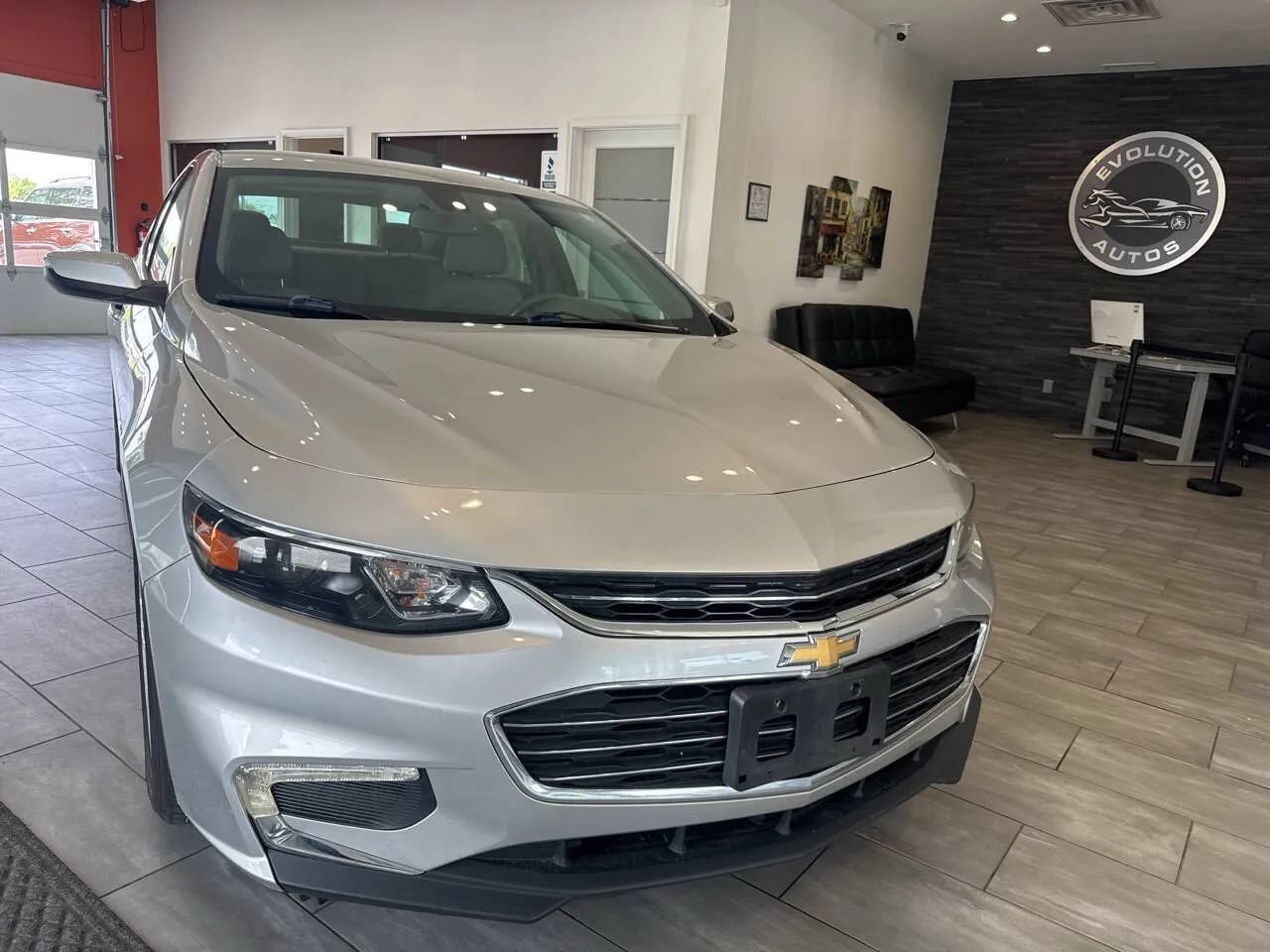 Used 2018 Chevrolet Malibu LT FWD image 7