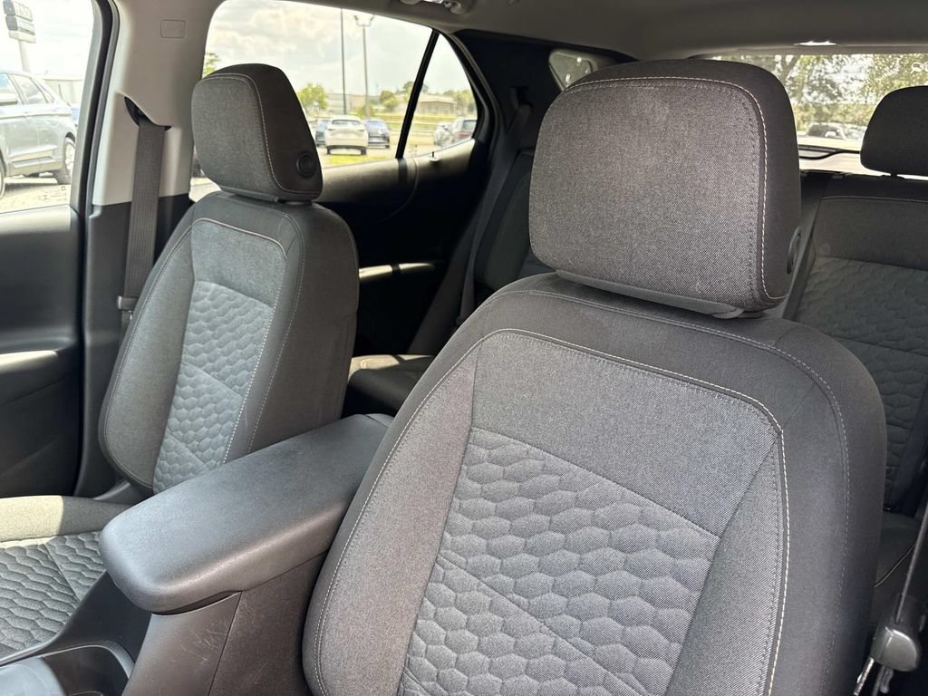 Used 2018 Chevrolet Equinox LT FWD image 21