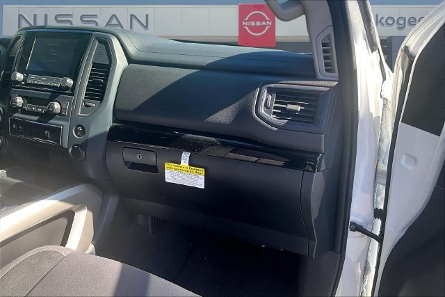 Used 2024 Nissan Titan SV w/ SV Convenience Package AWD/4WD image 27