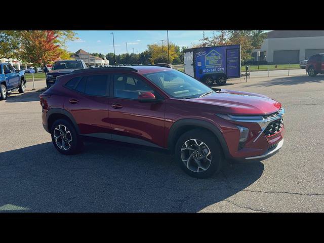 Certified 2024 Chevrolet Trax LT w/ Driver Confidence Package FWD image 30
