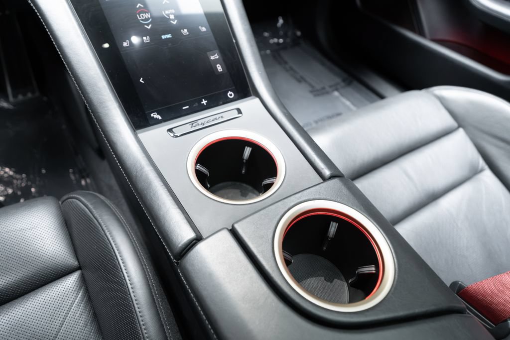 Used 2020 Porsche Taycan Turbo AWD/4WD image 40
