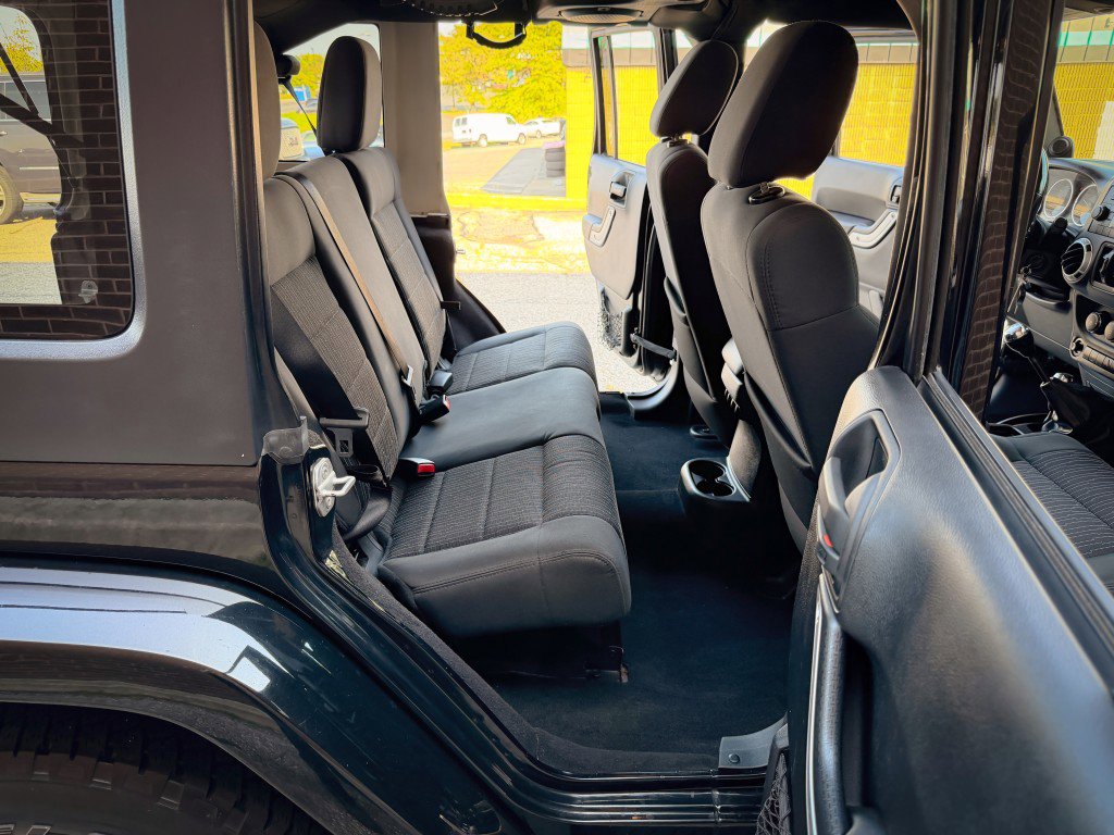 Used 2011 Jeep Wrangler Unlimited Sahara w/ Dual Top Group image 23