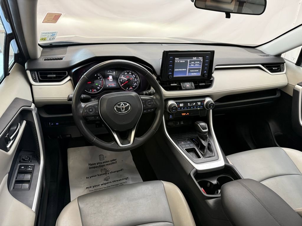 Used 2019 Toyota RAV4 XLE Premium image 12