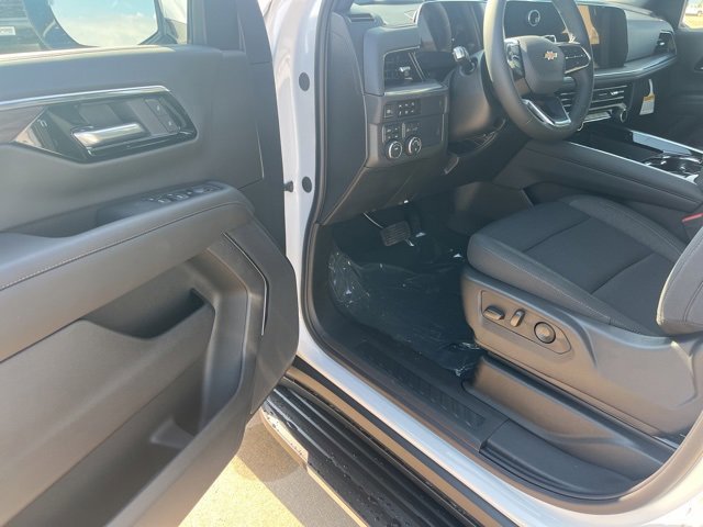 New 2025 Chevrolet Suburban LS image 15