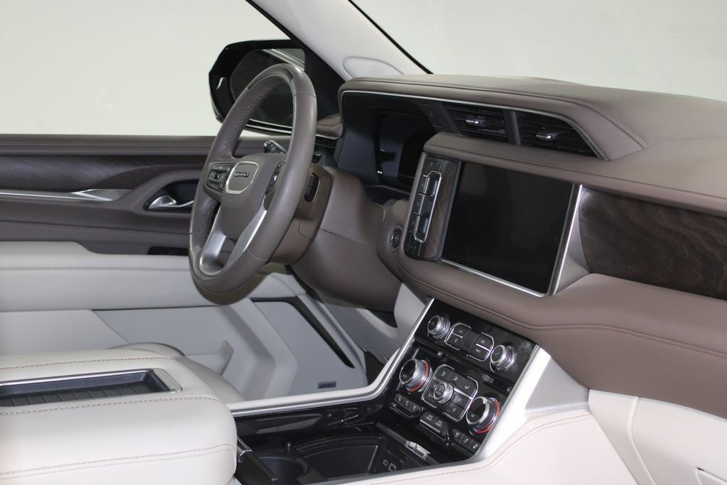 Used 2024 GMC Yukon Denali w/ Denali Reserve Package AWD/4WD image 32