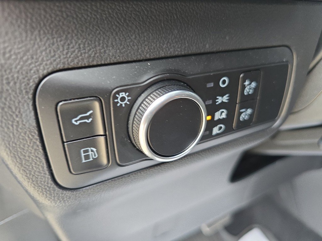 Used 2024 Ford Escape ST-Line w/ Equipment Group 301A image 21