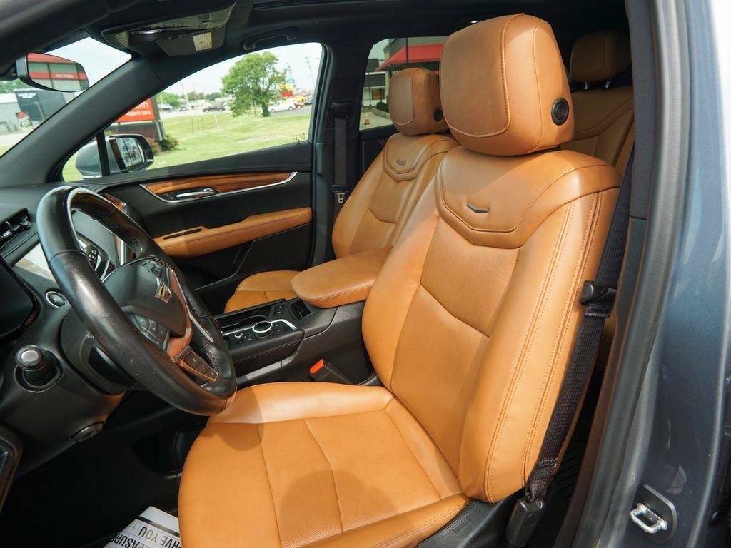 Used 2021 Cadillac XT5 Premium Luxury w/ LPO, Floor Liner Package AWD/4WD image 22