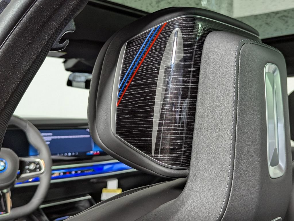 New 2026 BMW i7 xDrive60 image 19