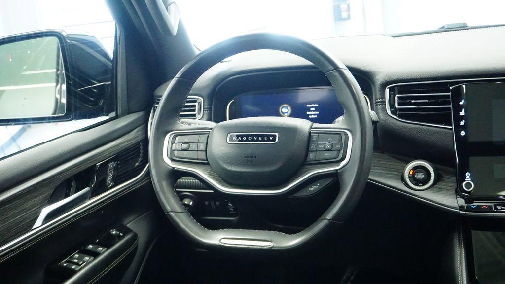 Used 2023 Jeep Wagoneer Series III w/ Premium Group I image 22