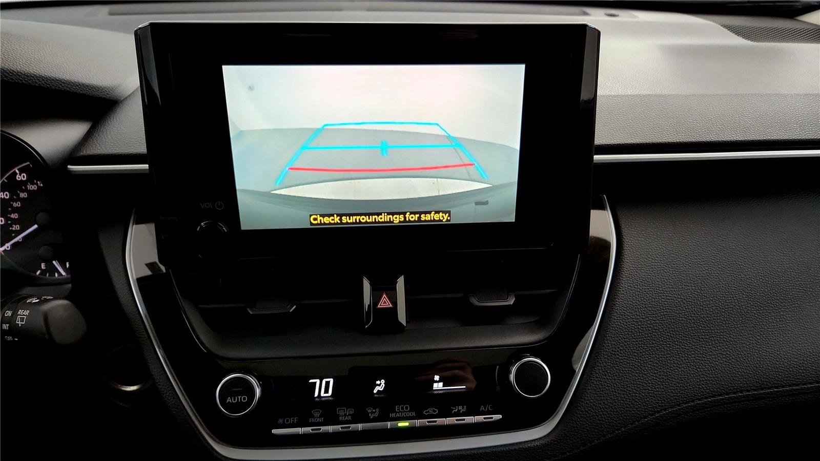 Used 2023 Toyota Corolla Cross LE w/ Moonroof Package image 32